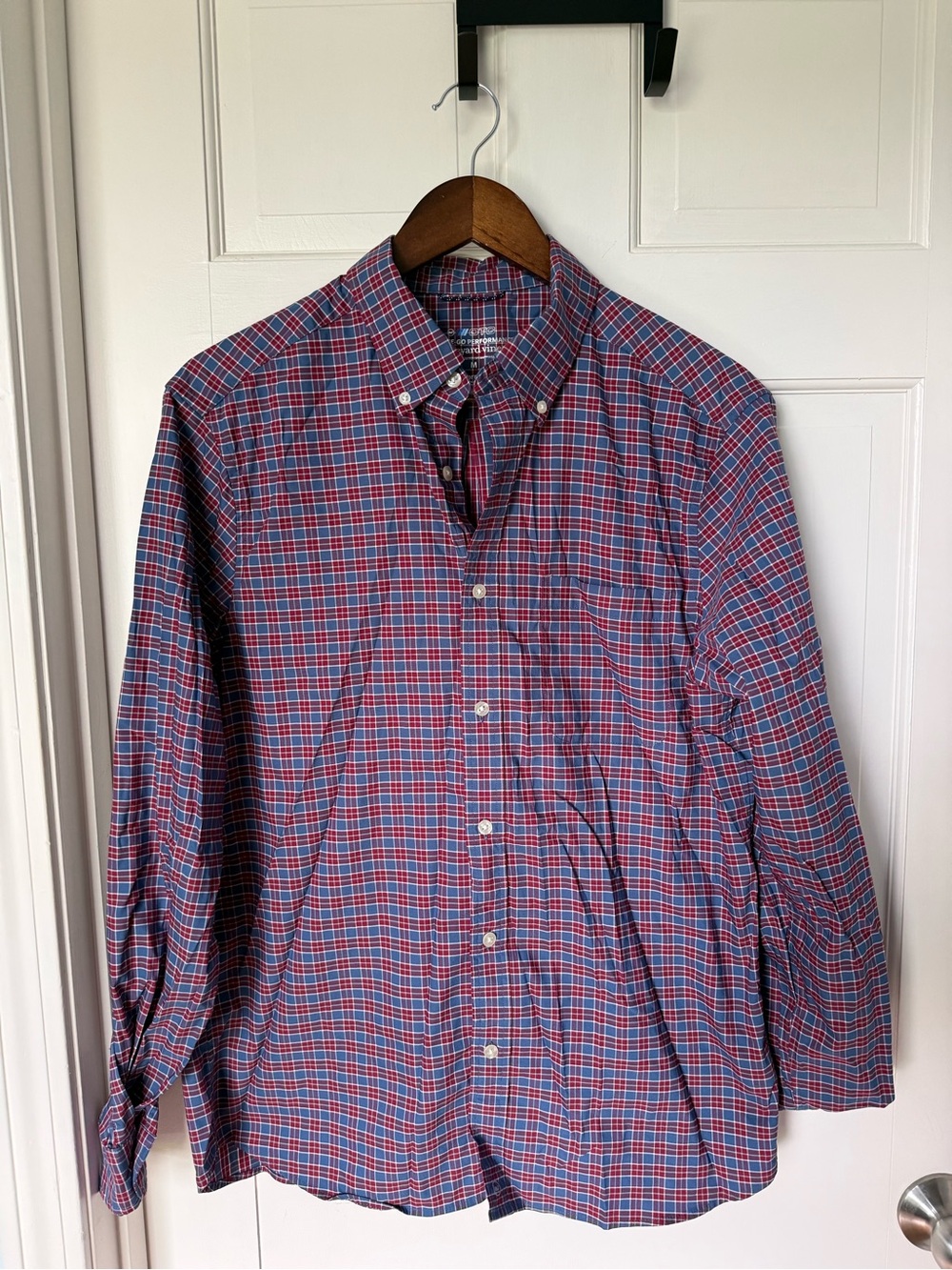 Vineyard Vines men’s on the go shirt size M